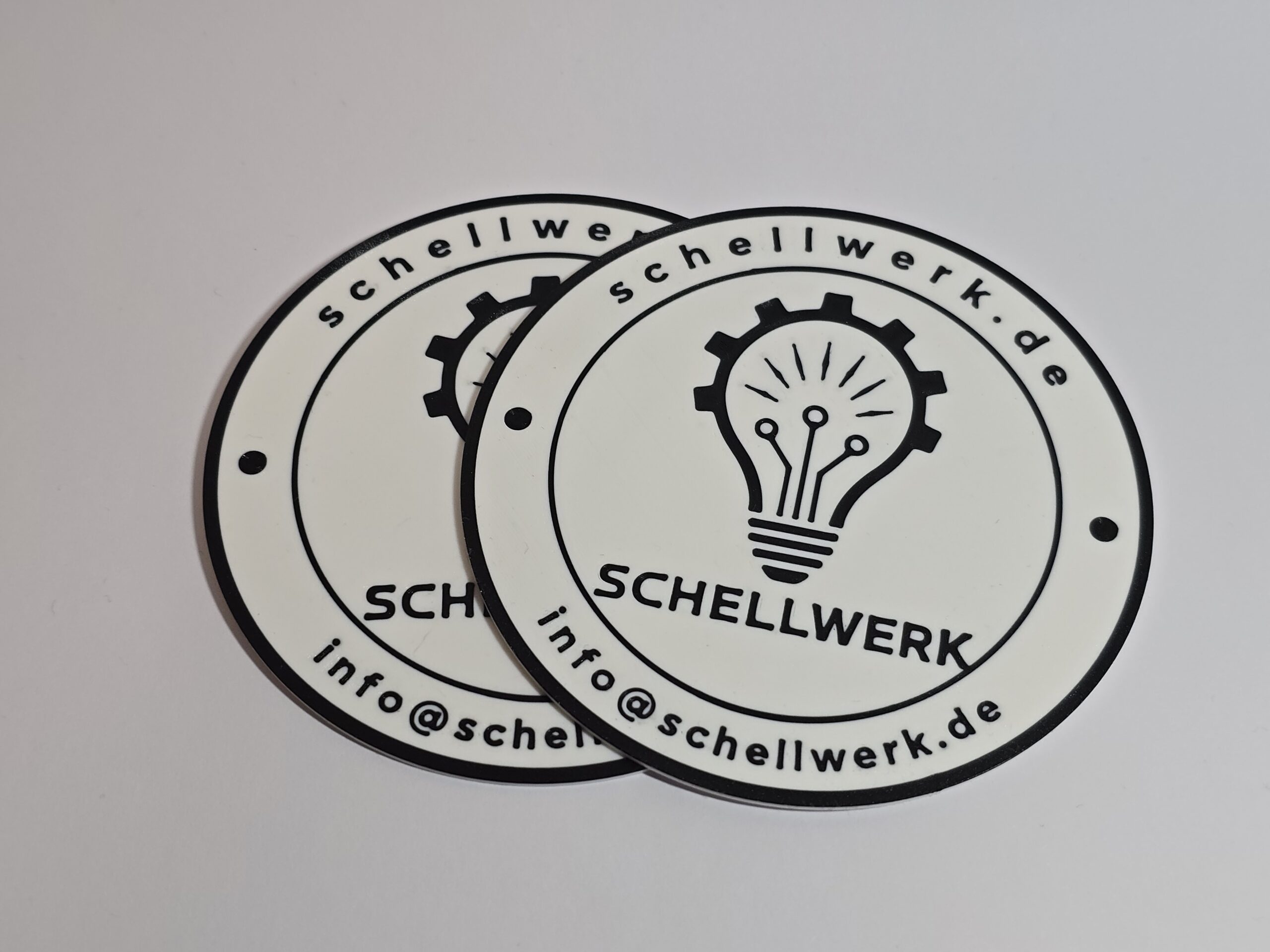 Personalisierte 3D-Werbeartikel mit SchellWerk-Logo